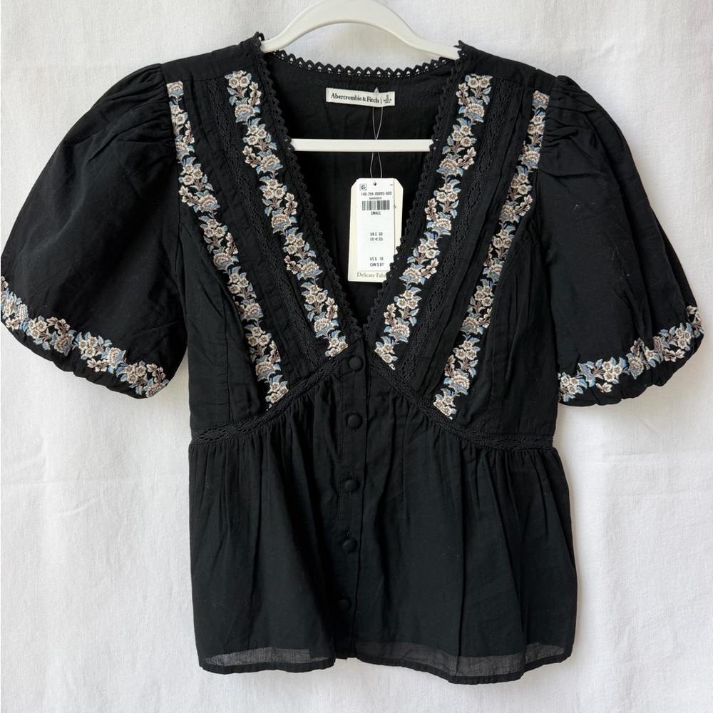 Abercrombie & Fitch Puff Sleeve Button Through Top Black Floral Embroidery Small - Picture 2 of 7